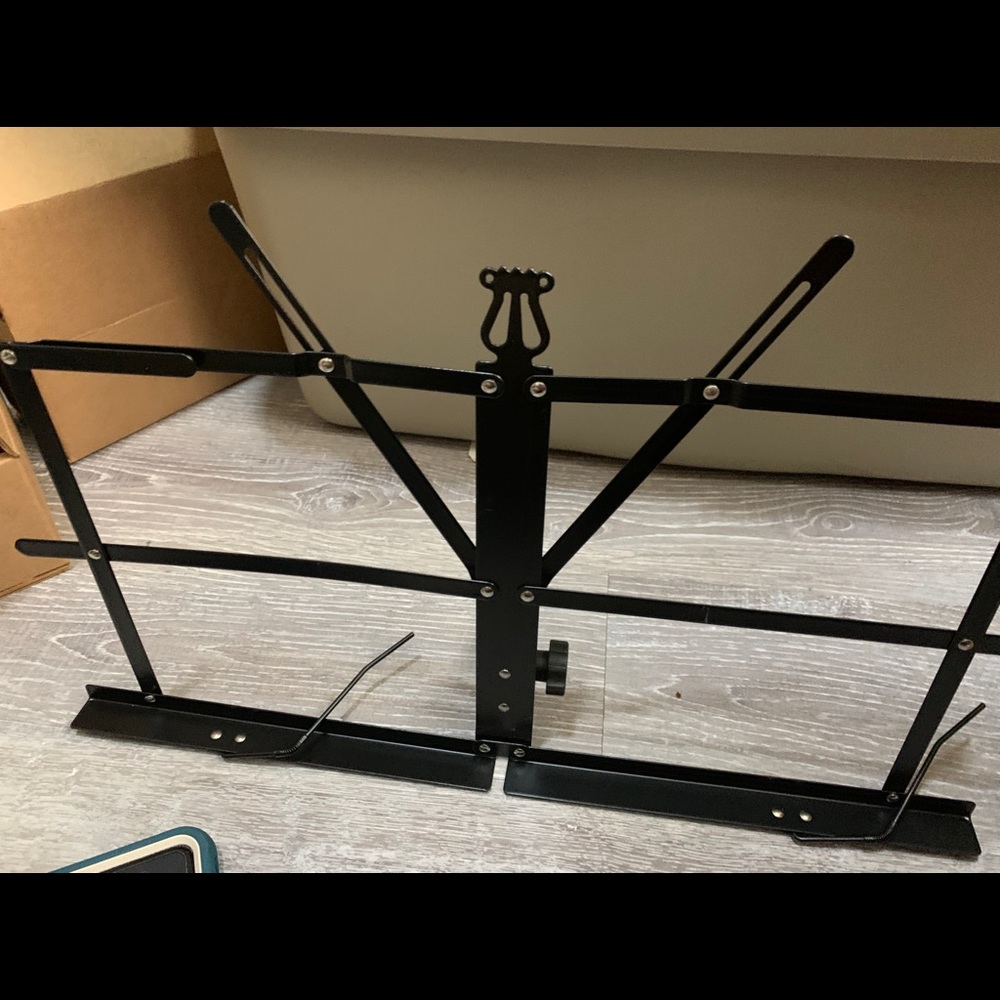 Table music stand